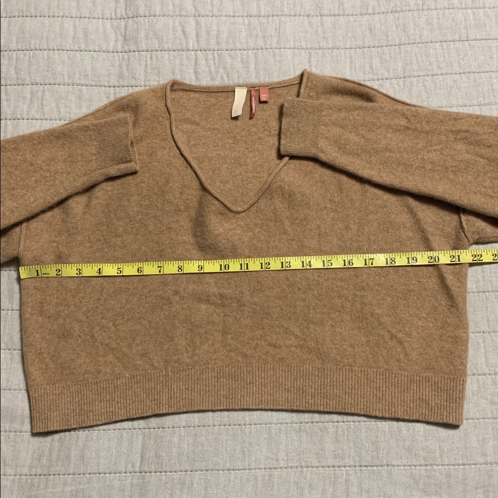 Pilcro Women V-Neck Cropped XXSP Deep Tan Cashmere Sweater Boxy Minimalist Q - Picture 10 of 11